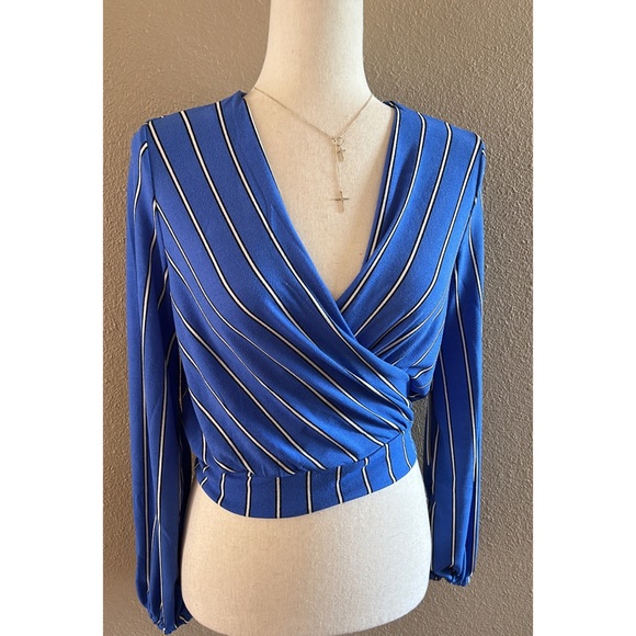 Striped wrap style top - Picture 2 of 3